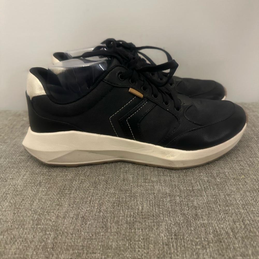 Dr Scholls Women’s Black Lace Up Sneakers Size 9.5